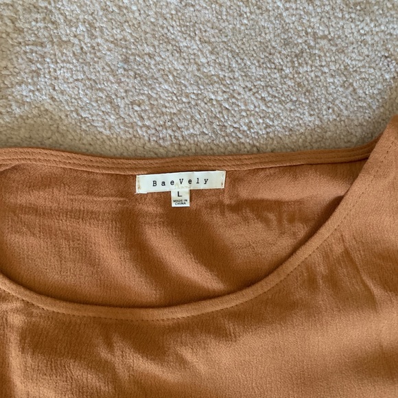 baevely tiered top - Picture 3 of 3